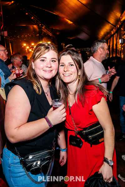 Publiek Bewerkt    (46)